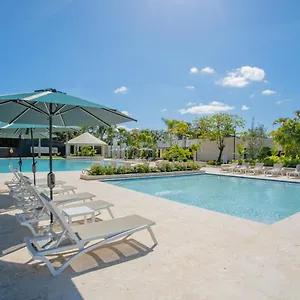 Xeliter One Playa Dorada Aparthotel